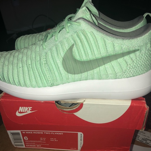 new roshe 2